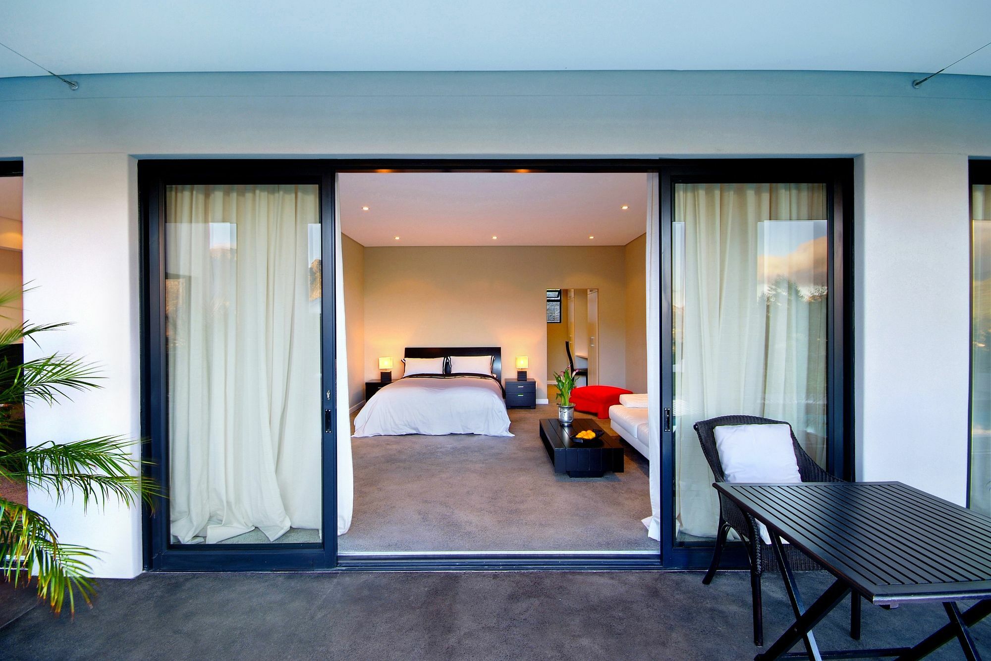 The Platinum Boutique Hotel เฮาต์เบย์ ภายนอก รูปภาพ